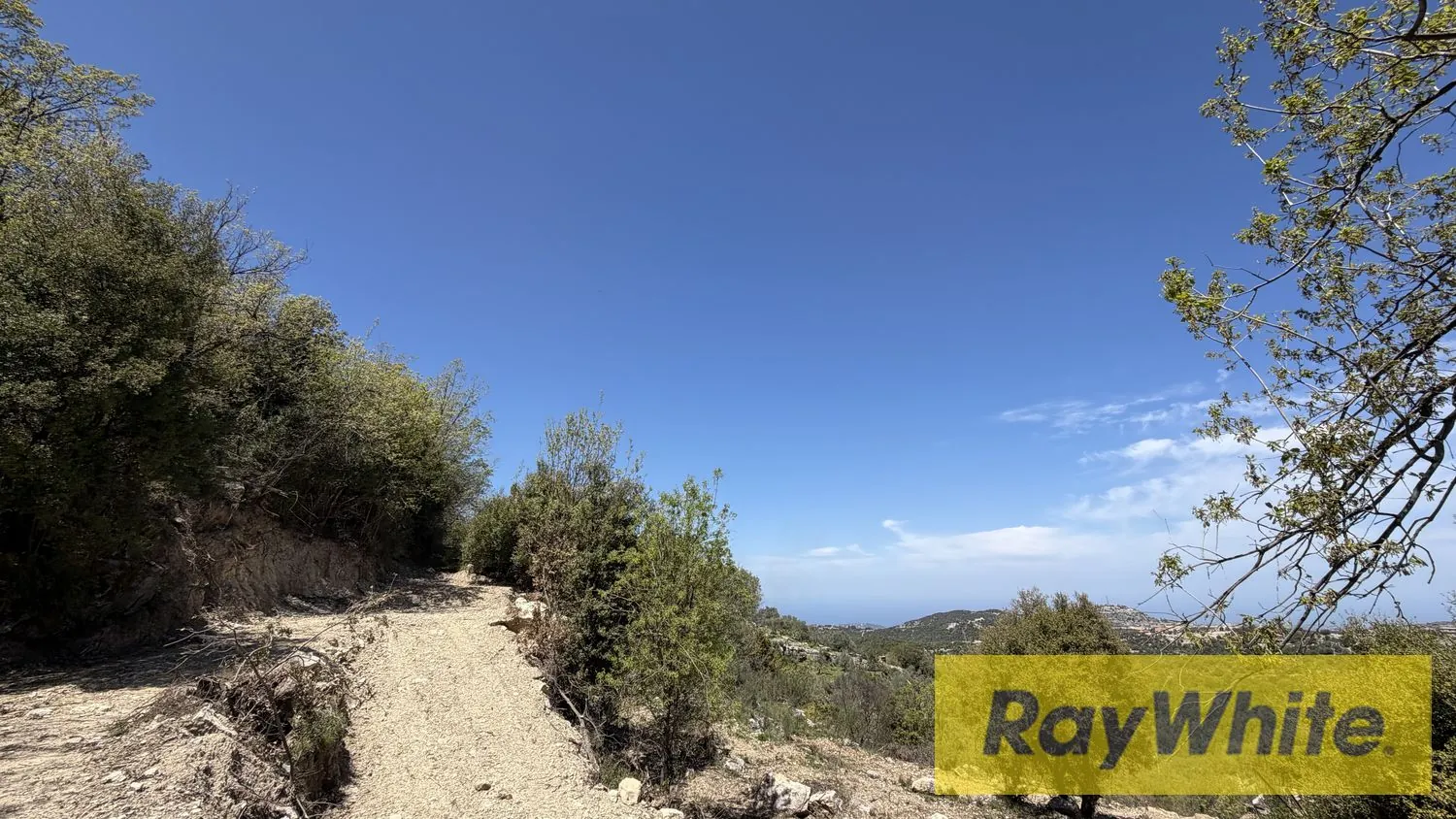 Land For Sale In Mechmech Jbeil — الصورة 2