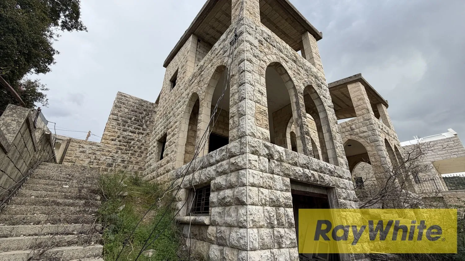 Old House With Land For Sale In Lehfed Jbeil — photo 4