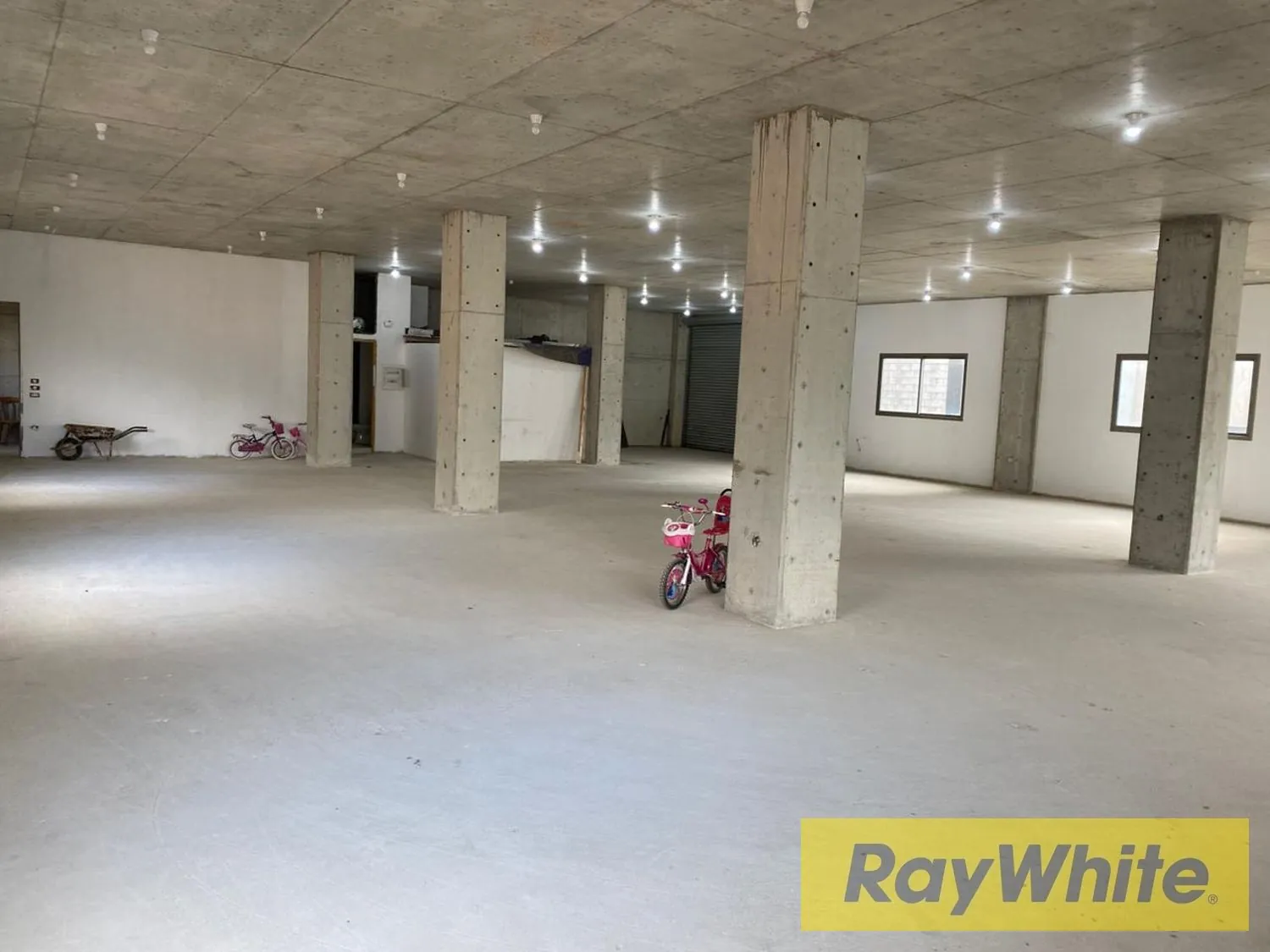 Warehouse For Rent In Bteghrine — photo 4