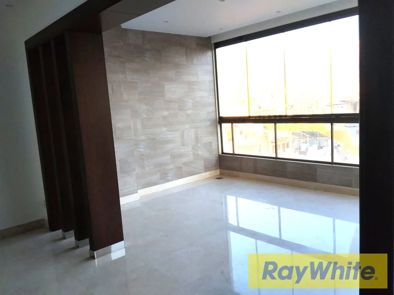 Apartment For Sale In Ras El Nabeh — الصورة 2