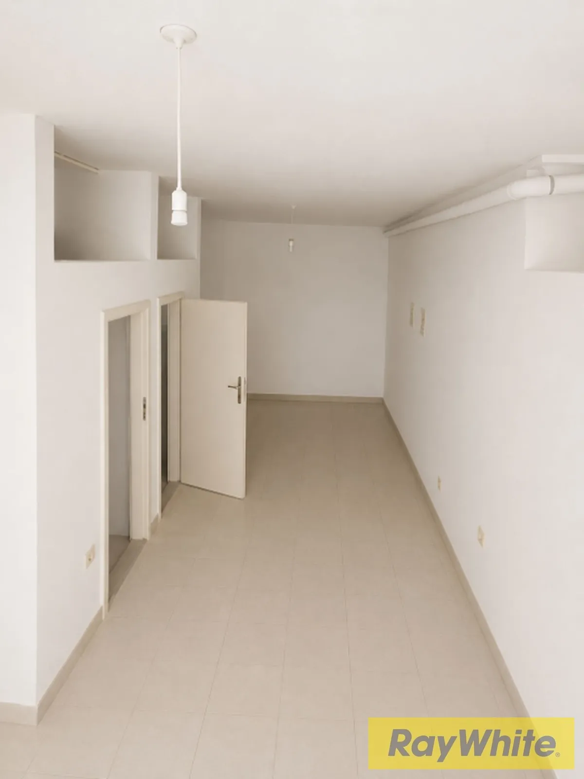 Shop For Rent In Nabay Main Road — الصورة 5