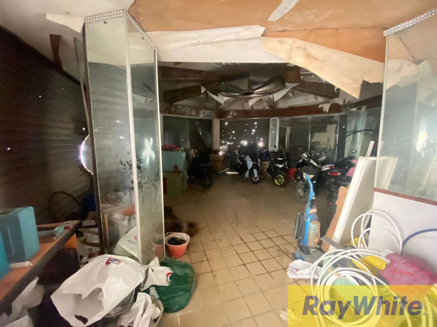 Showroom For Sale In Koraytem