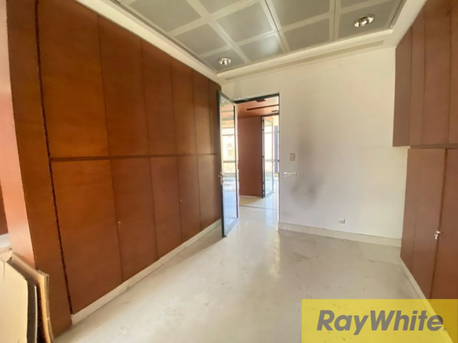 Office For Rent In Hamra — photo 3