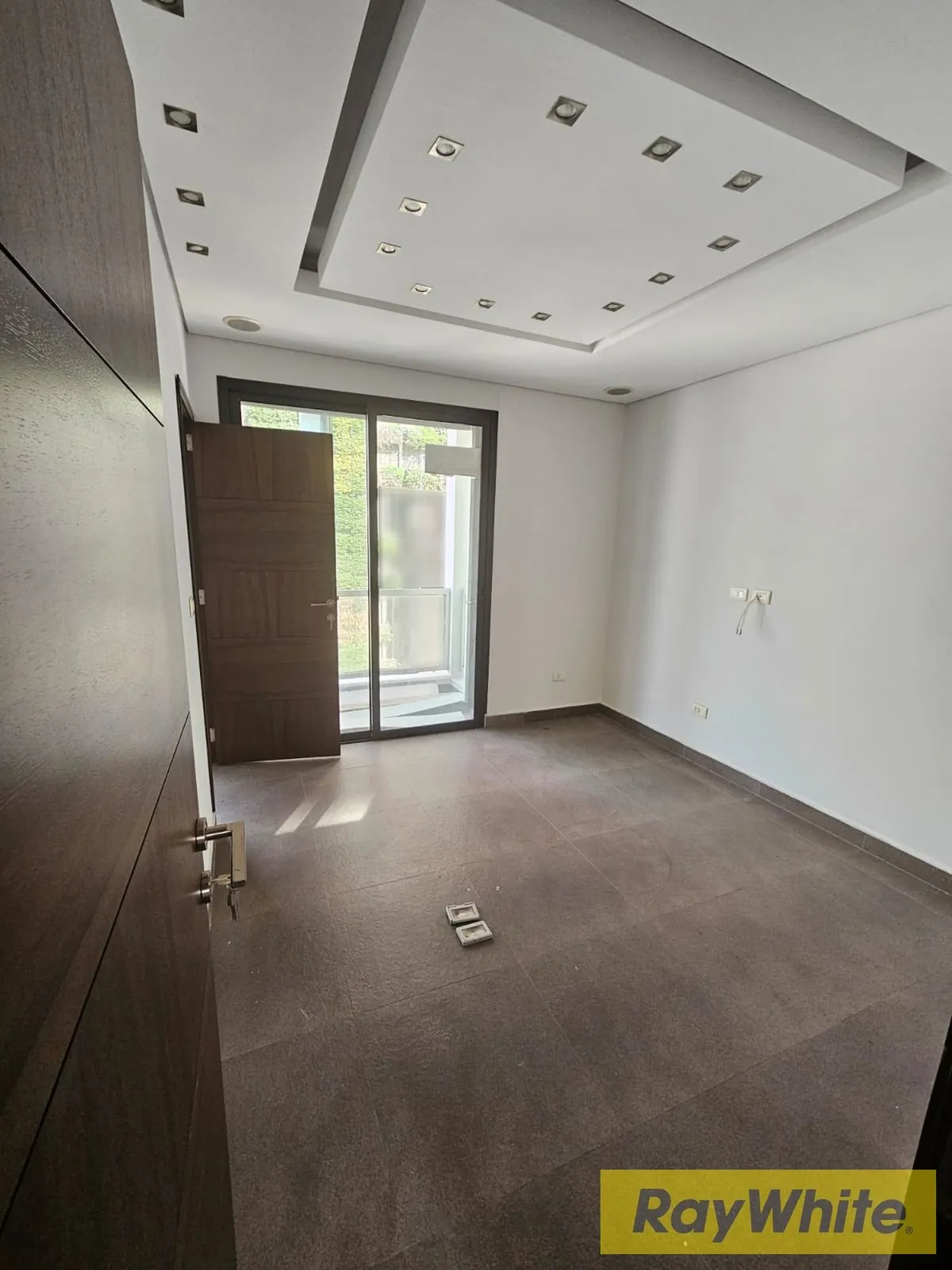 Office For Rent In Mar Mikhael — الصورة 5