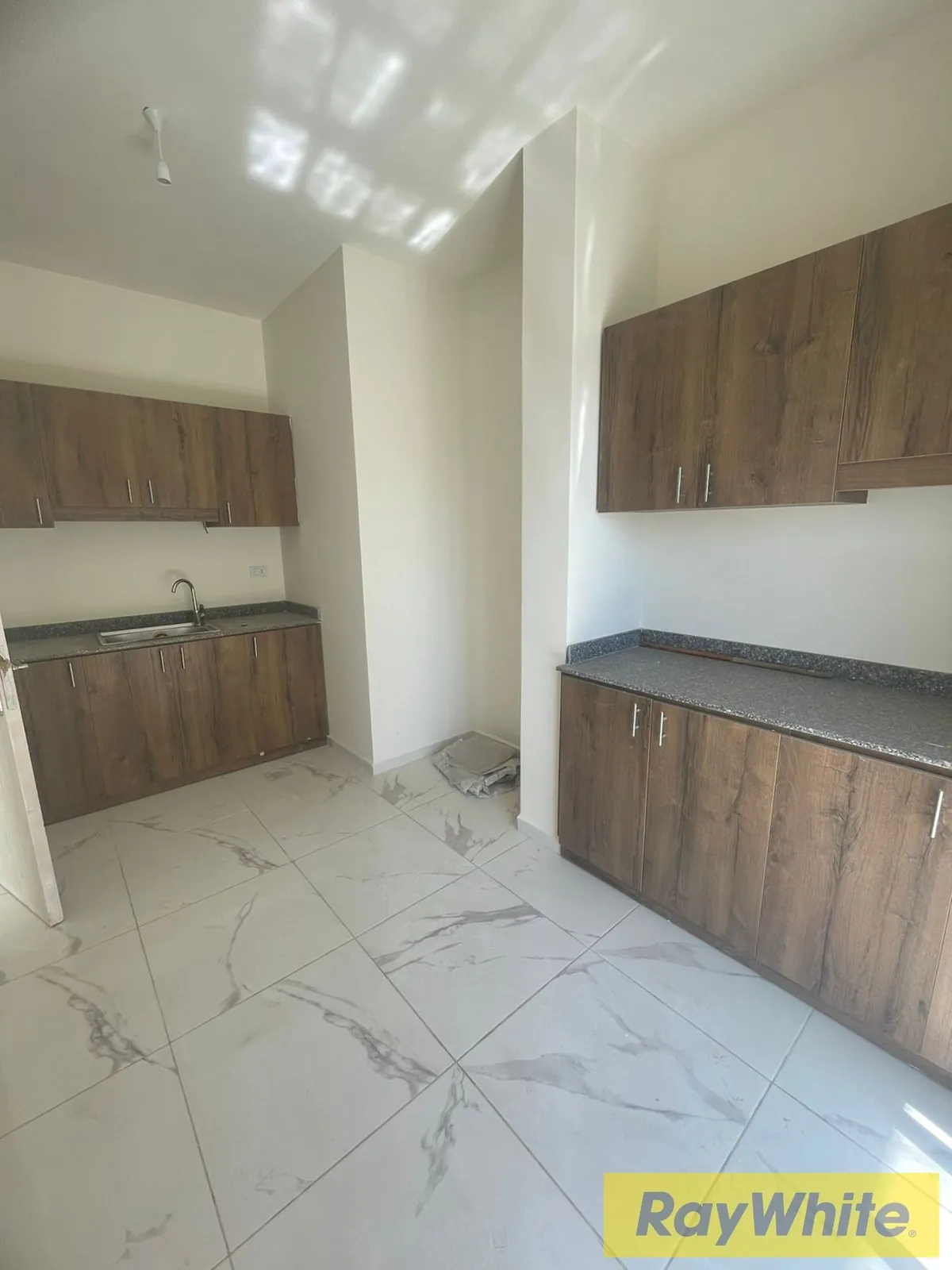 Apartment For Sale In Sed El Bauchrieh — photo 2