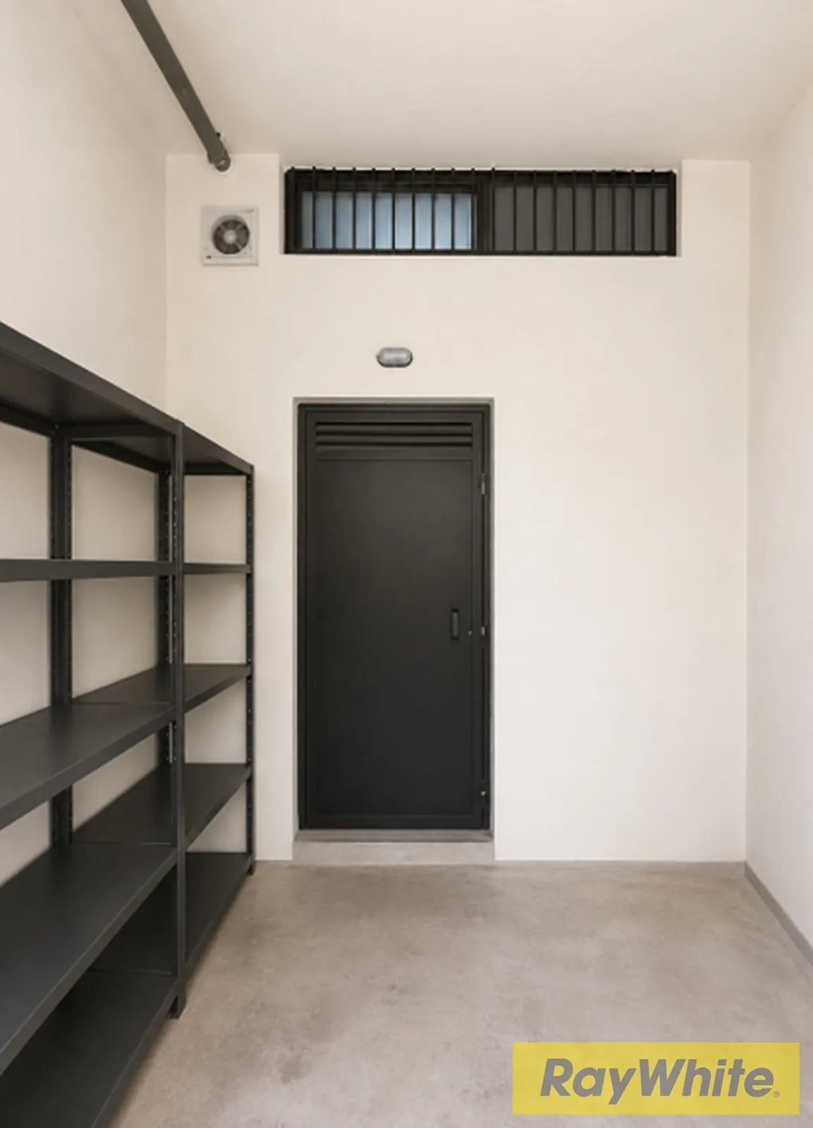 Warehouse For Rent In Nabay — الصورة 3