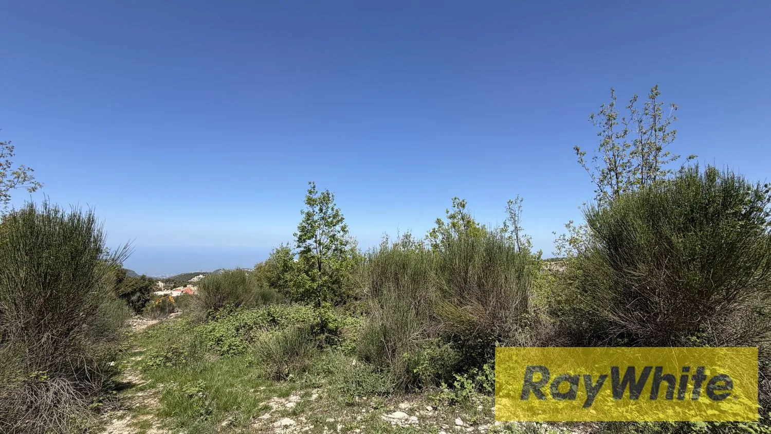 Land For Sale In Mechmech Jbeil With Sea And Mountain View — الصورة 3