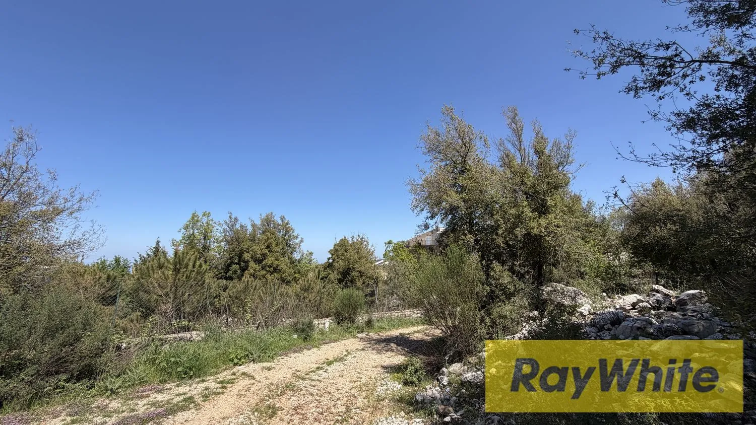 Land For Sale In Mechmech Jbeil With Sea And Mountain View — الصورة 2