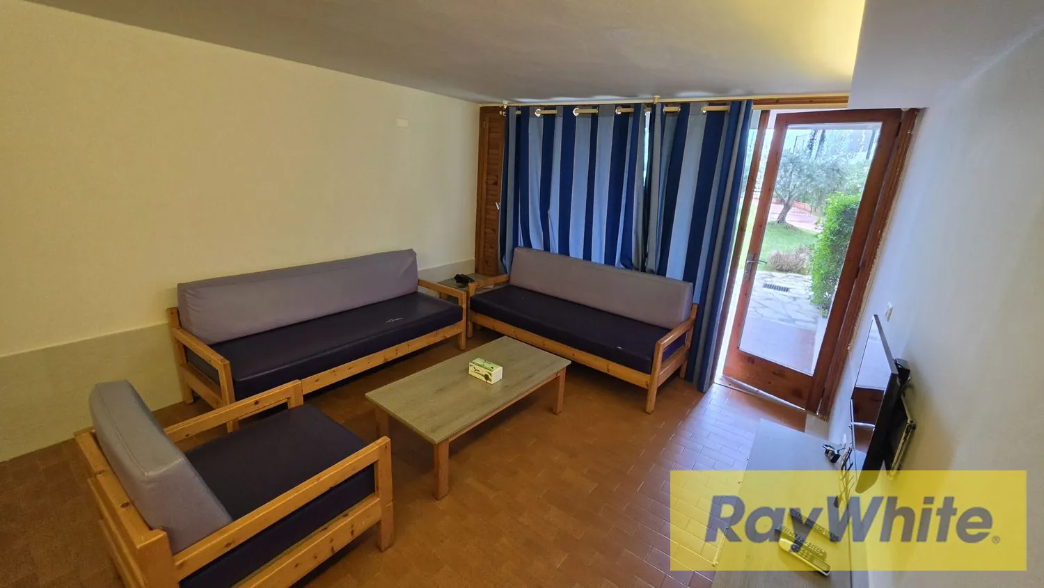 Groundfloor Chalet For Rent In Safra