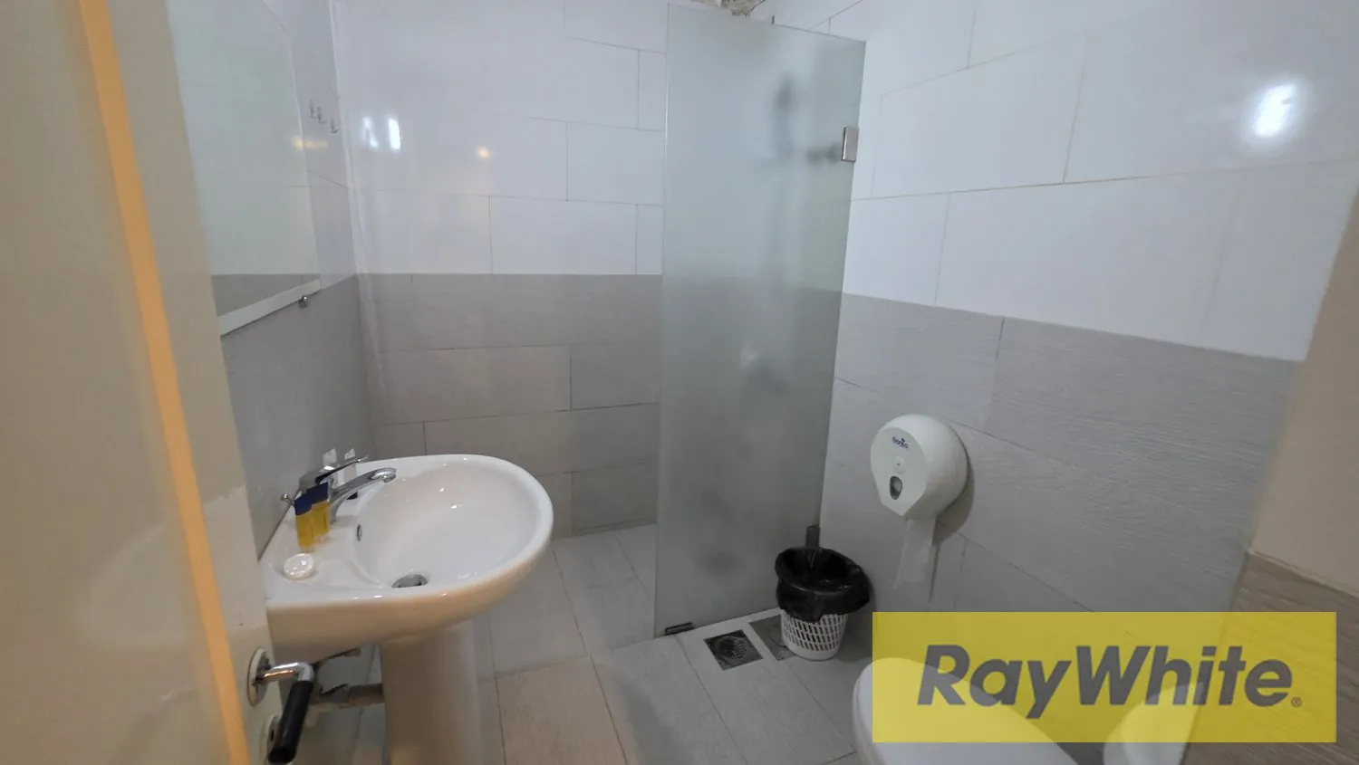 Groundfloor Chalet For Rent In Safra — الصورة 3