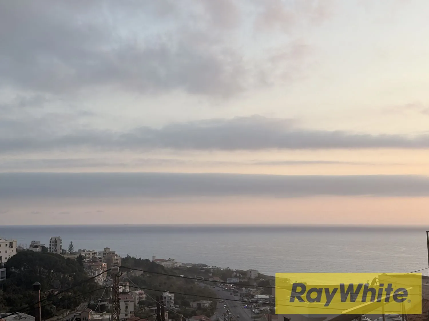 Stand Alone House For Sale On Naher Brahim Okaibe With Land ,located 1 Min From The Highway With Open Sea View — الصورة 5