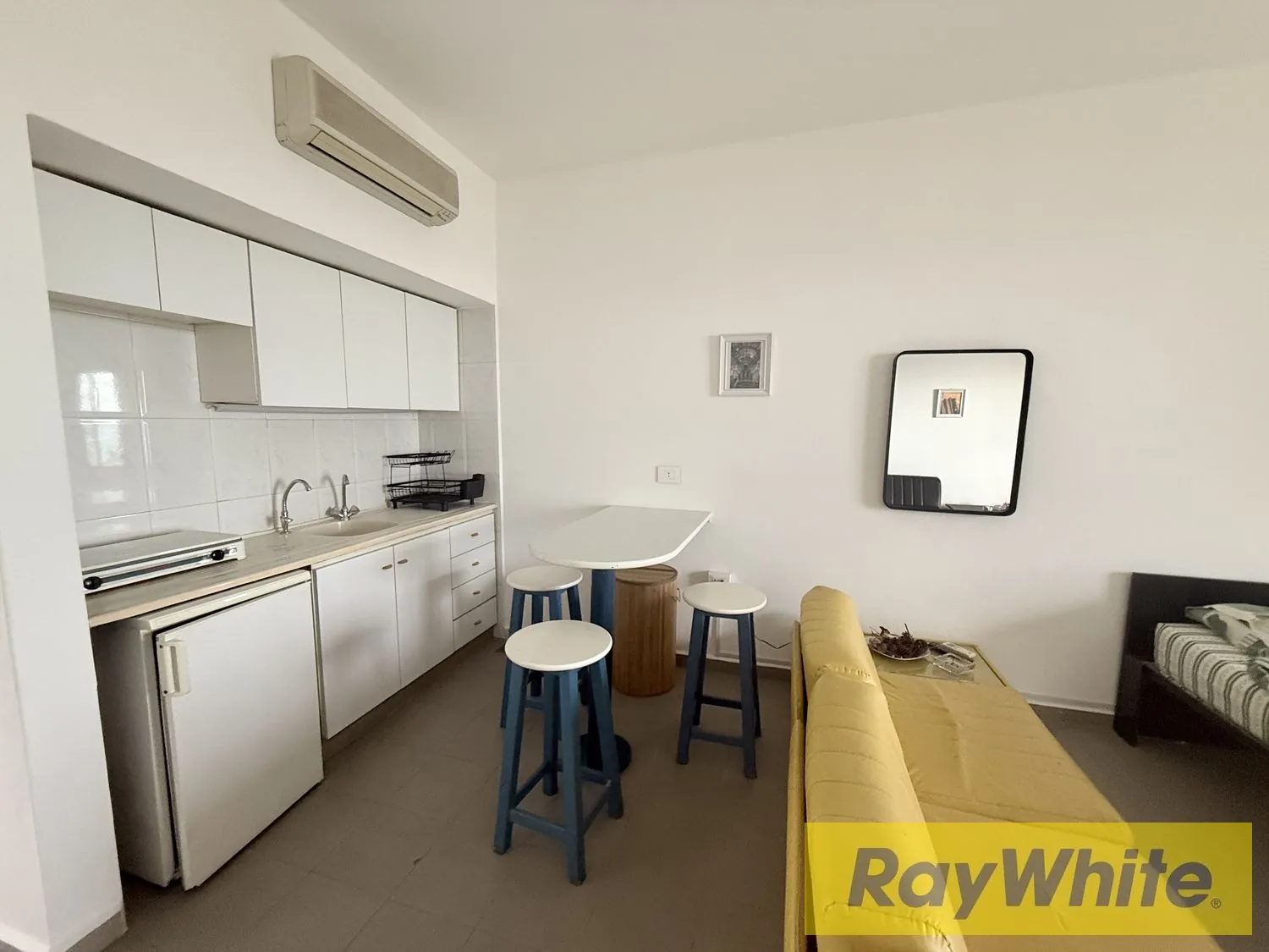 Chalet For Rent In Halat Jbeil — الصورة 3