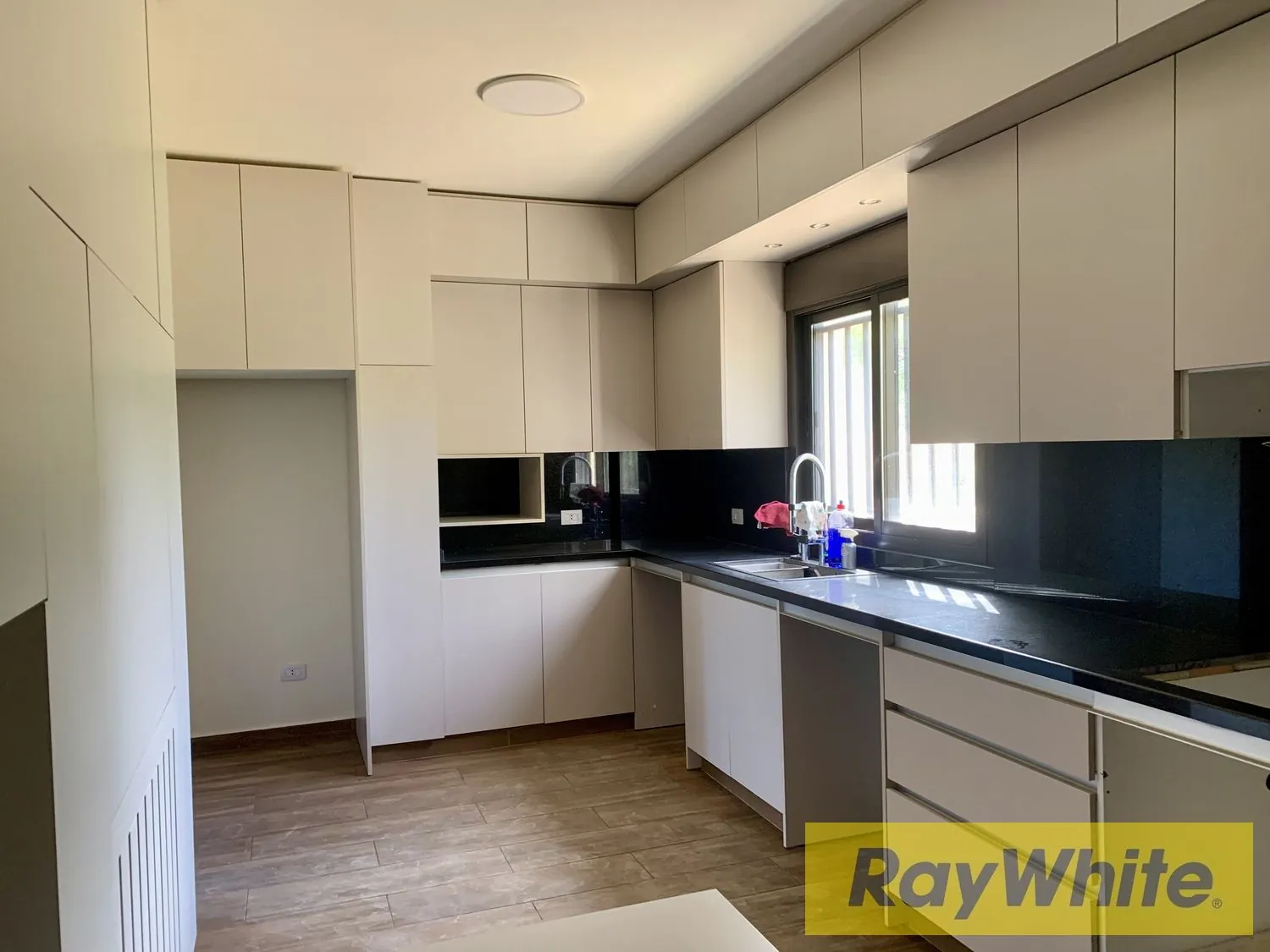 Brand New Apartment For Sale In Jeddayel Jbeil — الصورة 4