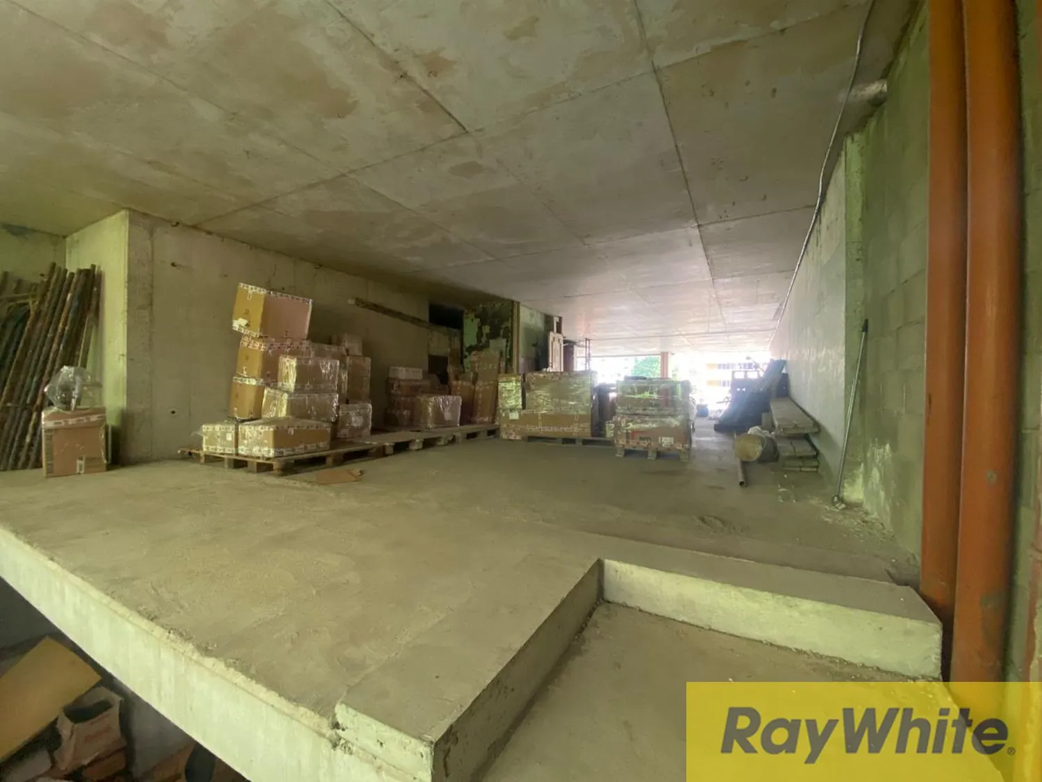 Showroom For Sale In Ras Beirut — الصورة 2