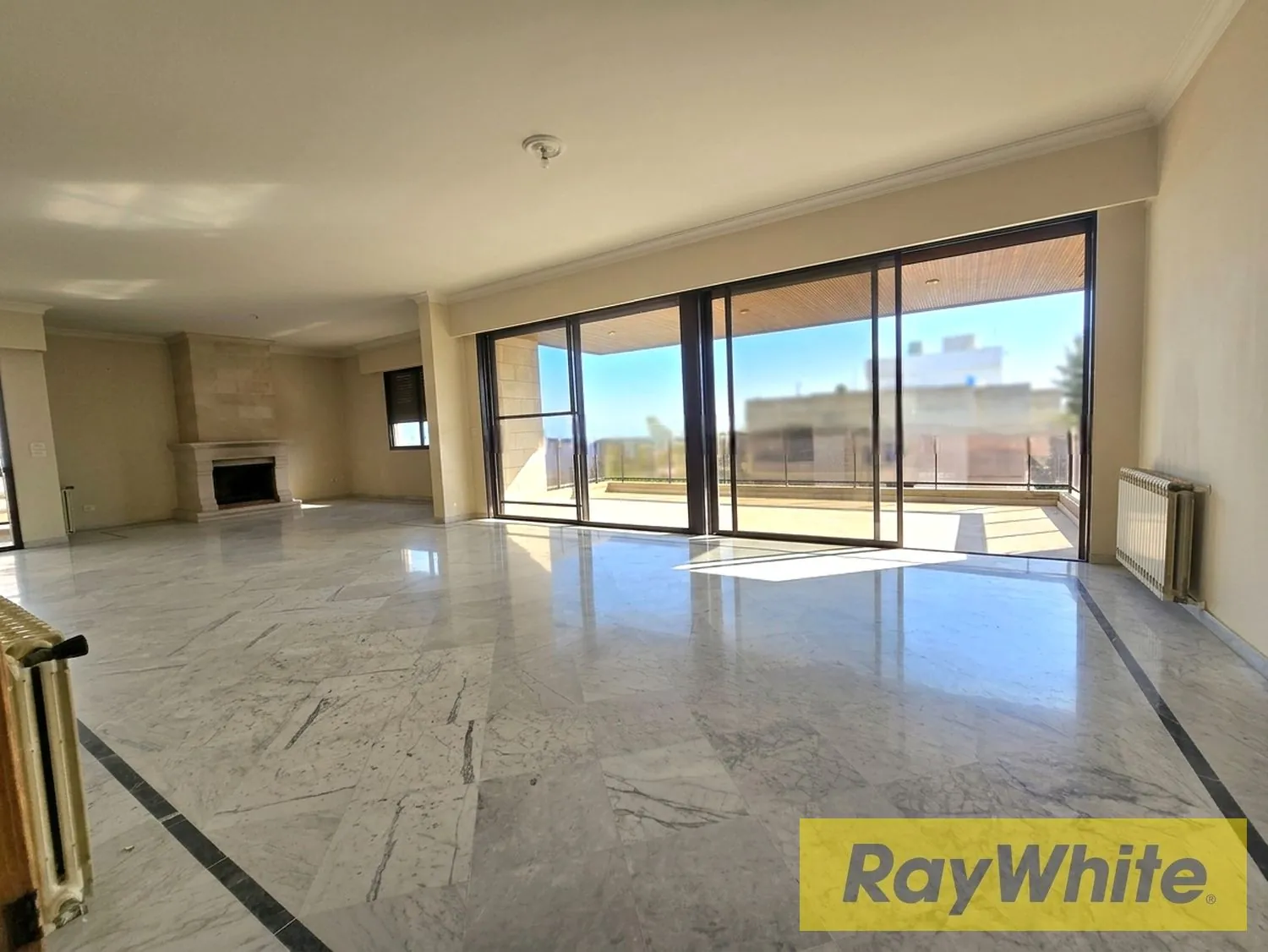 Apartment For Sale In Biyada – 400m² — الصورة 2