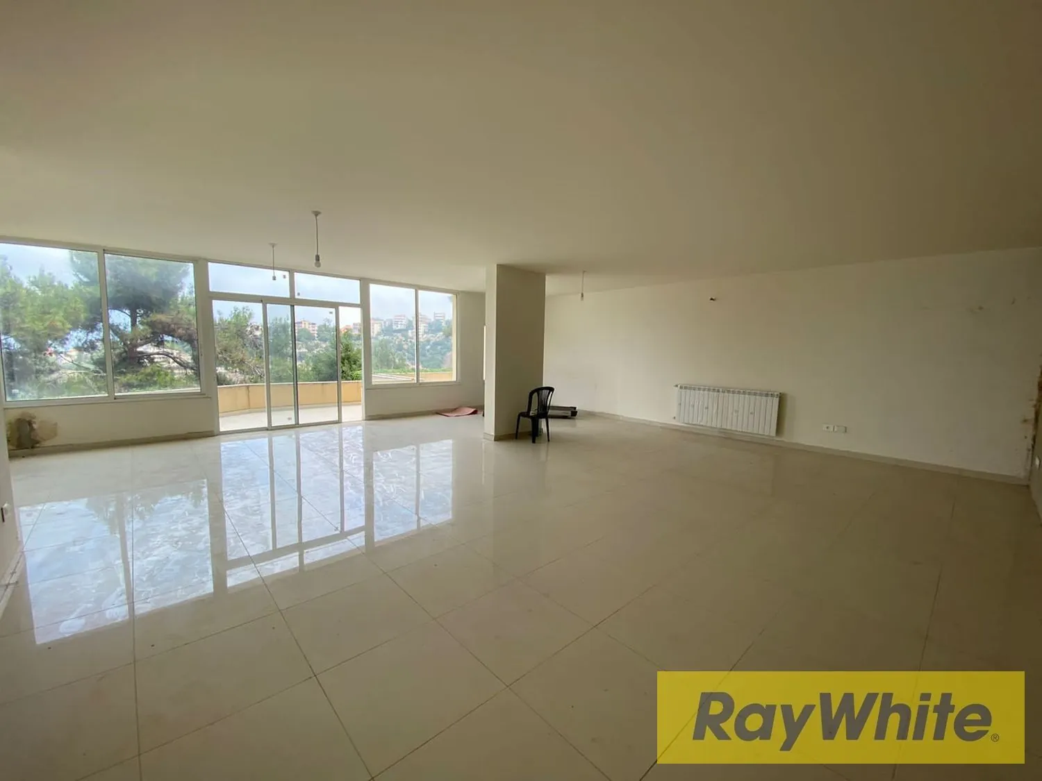 Apartment For Sale In Rabweh – With Terrace | Mountain View — الصورة 3