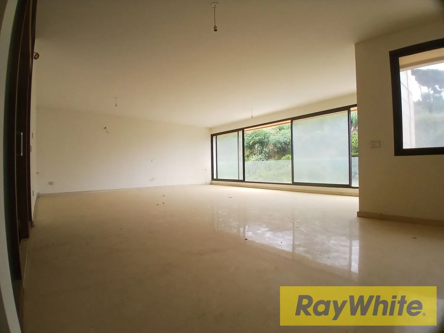 Luxury Apartment For Sale In Rabieh | Pool | Mountain View — الصورة 2