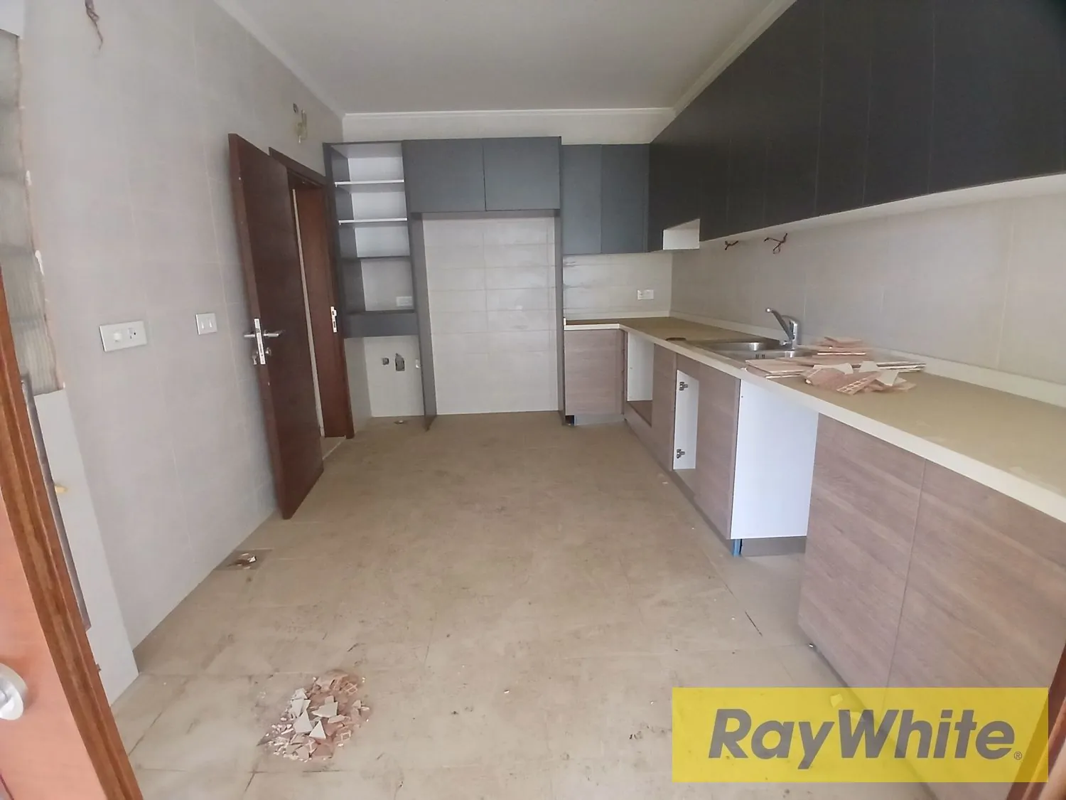 Luxury Apartment For Sale In Rabieh | Pool | Mountain View — الصورة 4