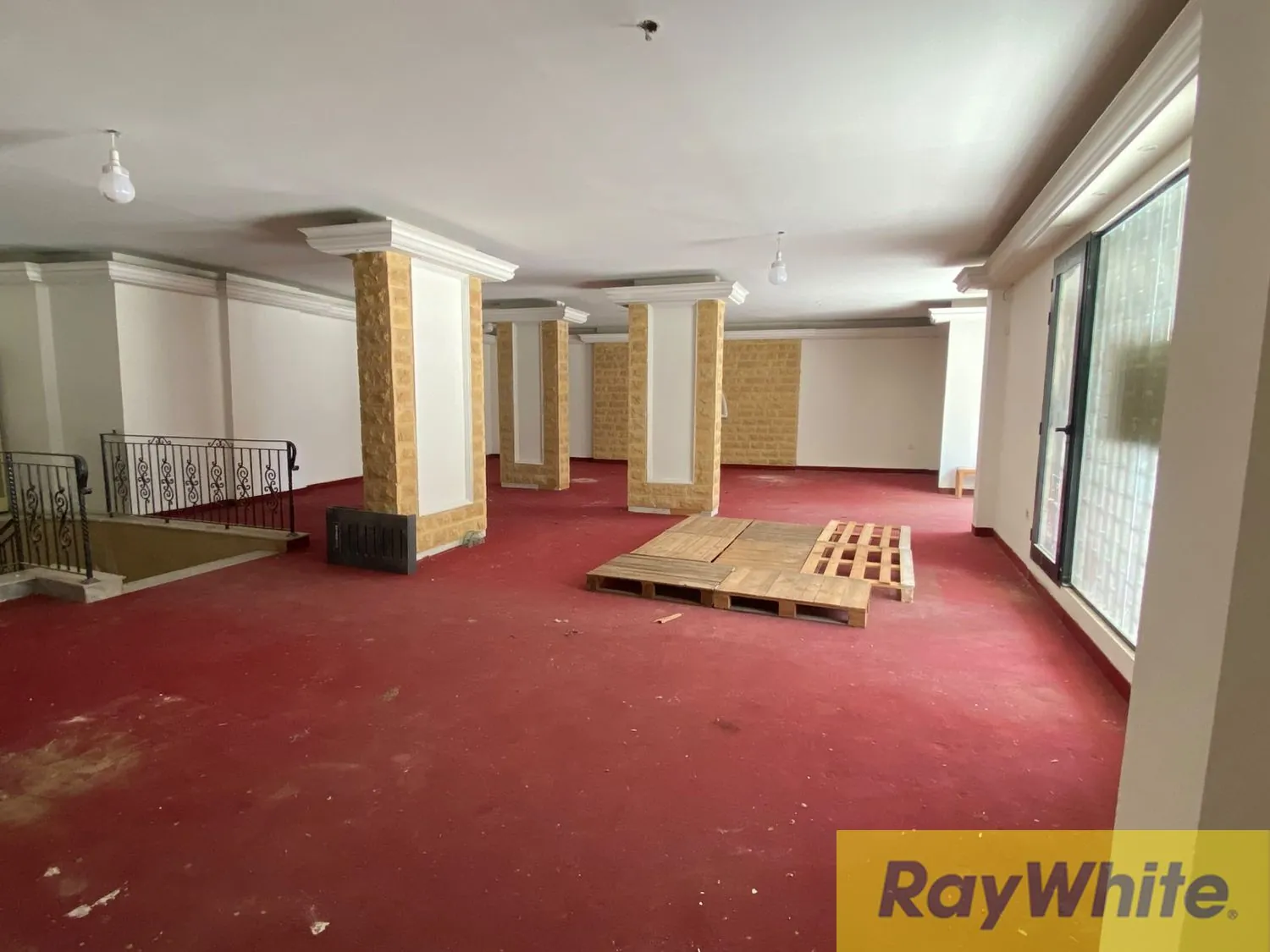 Shop For Sale In Bashoura — الصورة 5