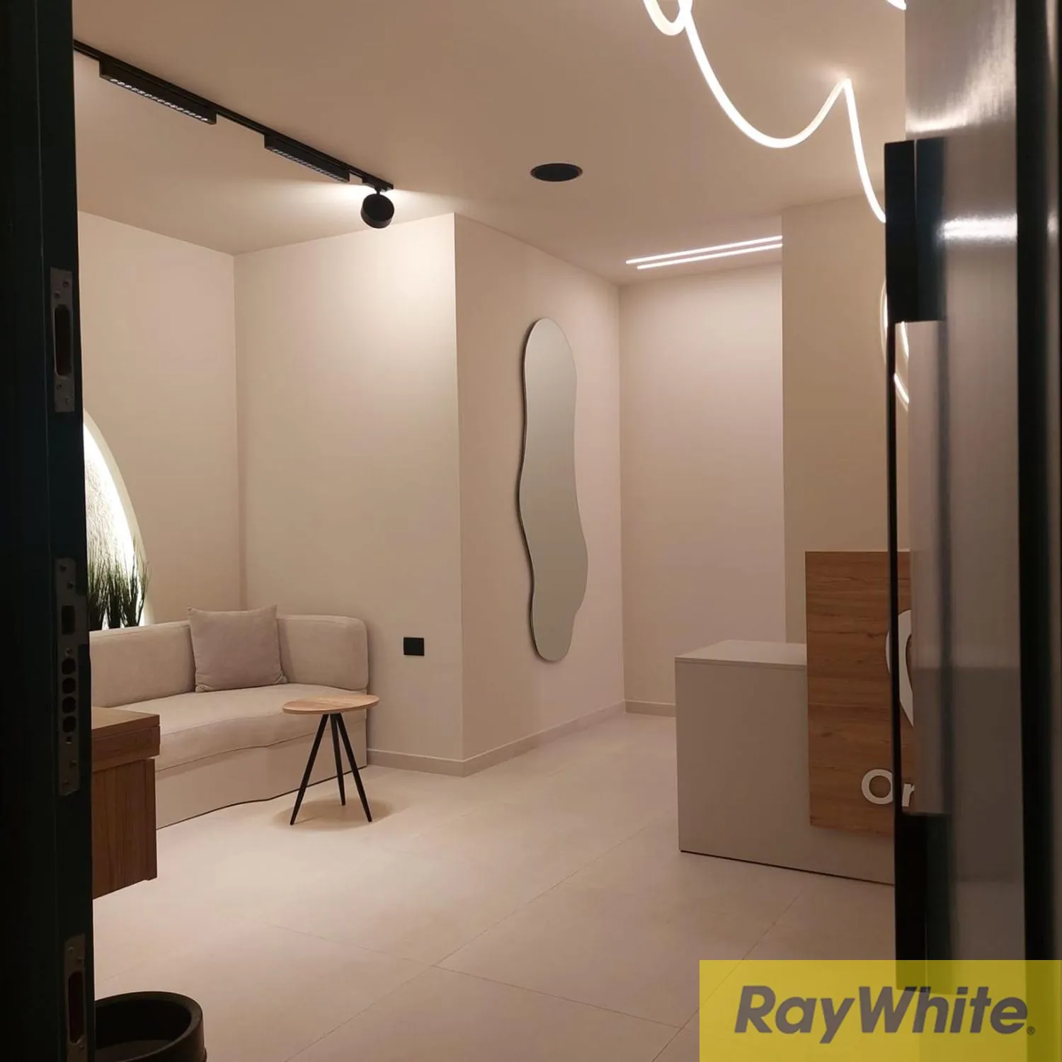 Dental Clinic For Rent In Clemenceau — الصورة 4