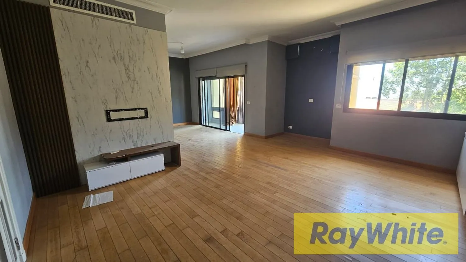 Apartment For Sale In Jamhour — الصورة 4