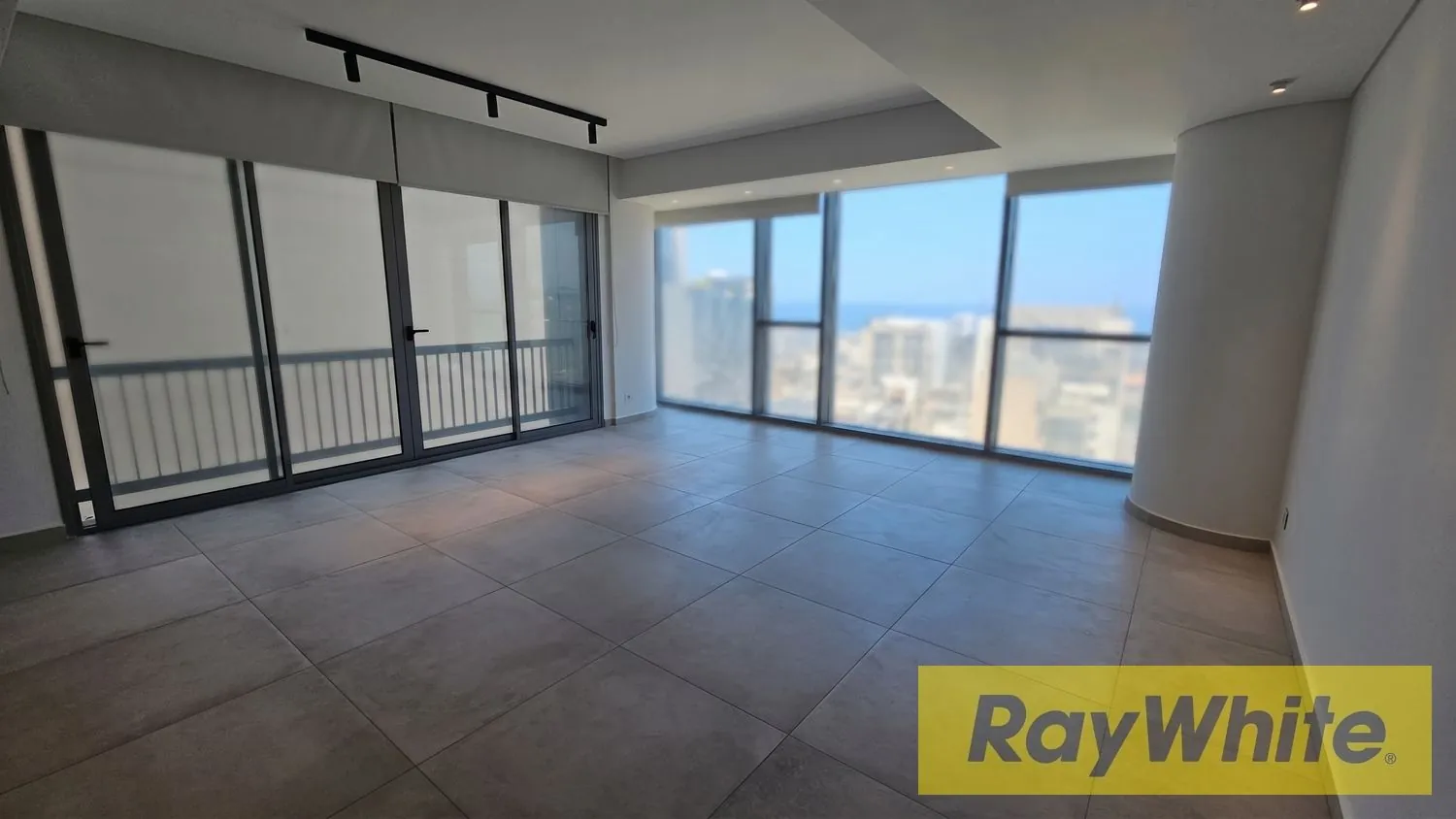 Apartment For Sale In Achrafieh – Sea View — الصورة 1