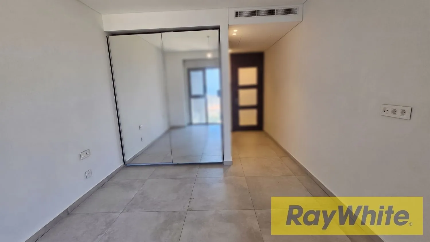 Apartment For Sale In Achrafieh – Sea View — الصورة 3