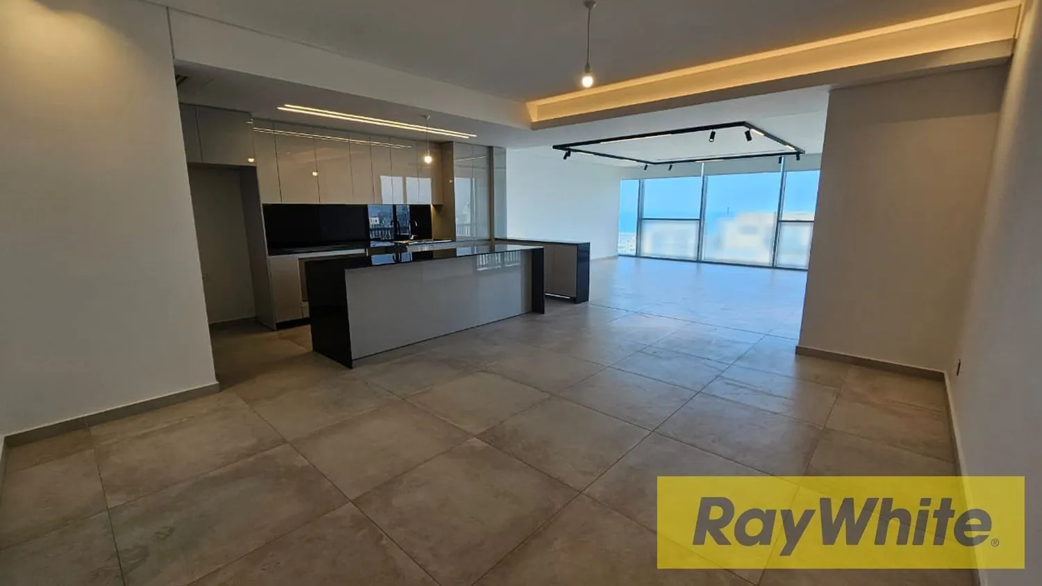 Apartment For Sale In Achrafieh – Sea View — الصورة 2