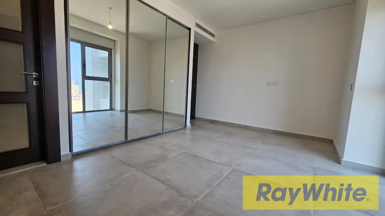 Apartment For Sale In Achrafieh – Sea View — الصورة 5
