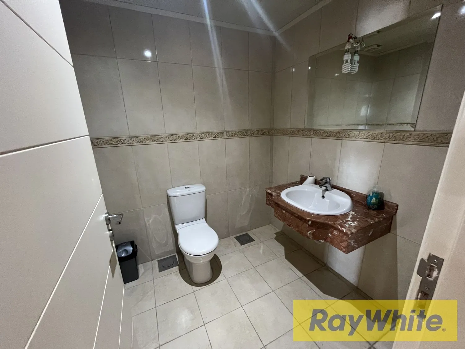 Apartment For Rent In Ain Saade – 250 Sqm — الصورة 4