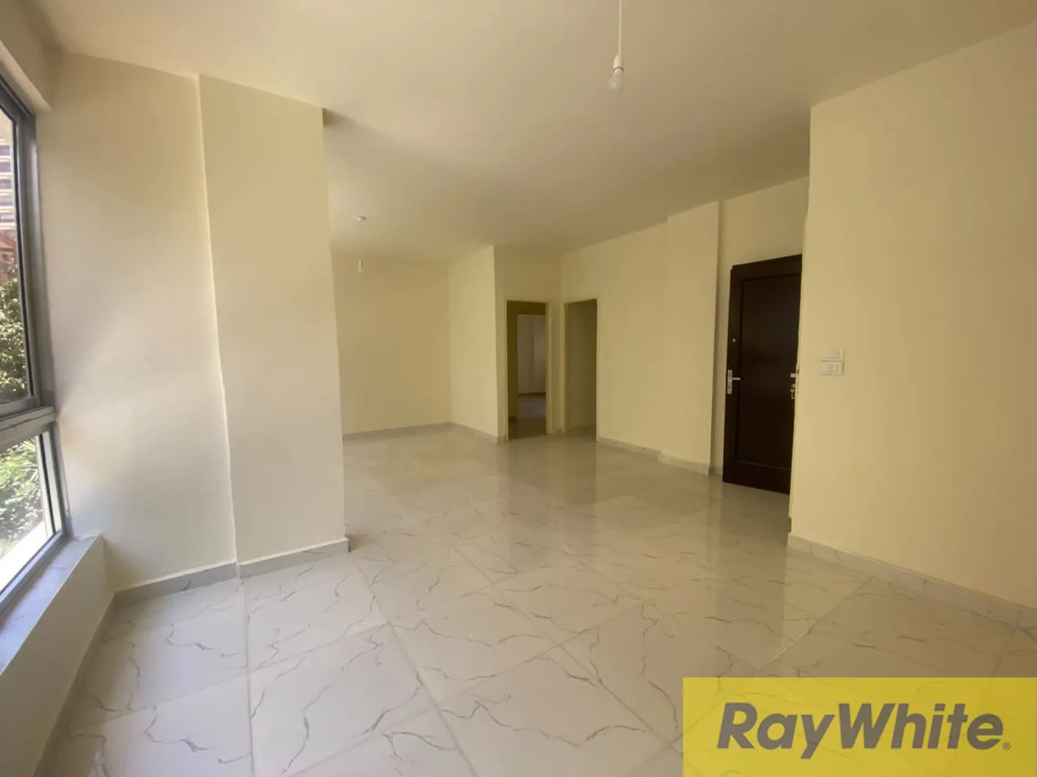 Apartment For Sale In Ras Beirut — الصورة 2