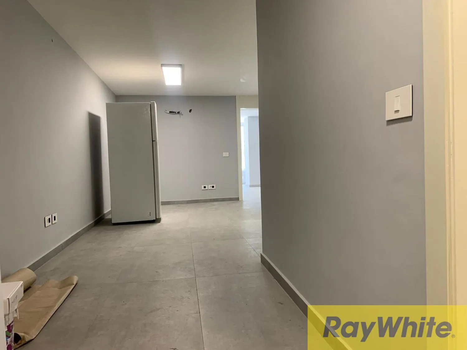 Office For Rent In Badaro — الصورة 3