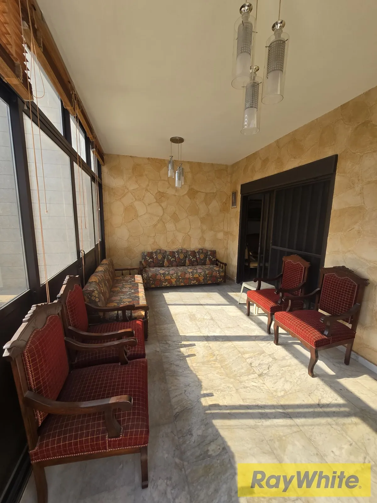 Apartment With Large Terrace For Sale In Dbayeh — الصورة 5
