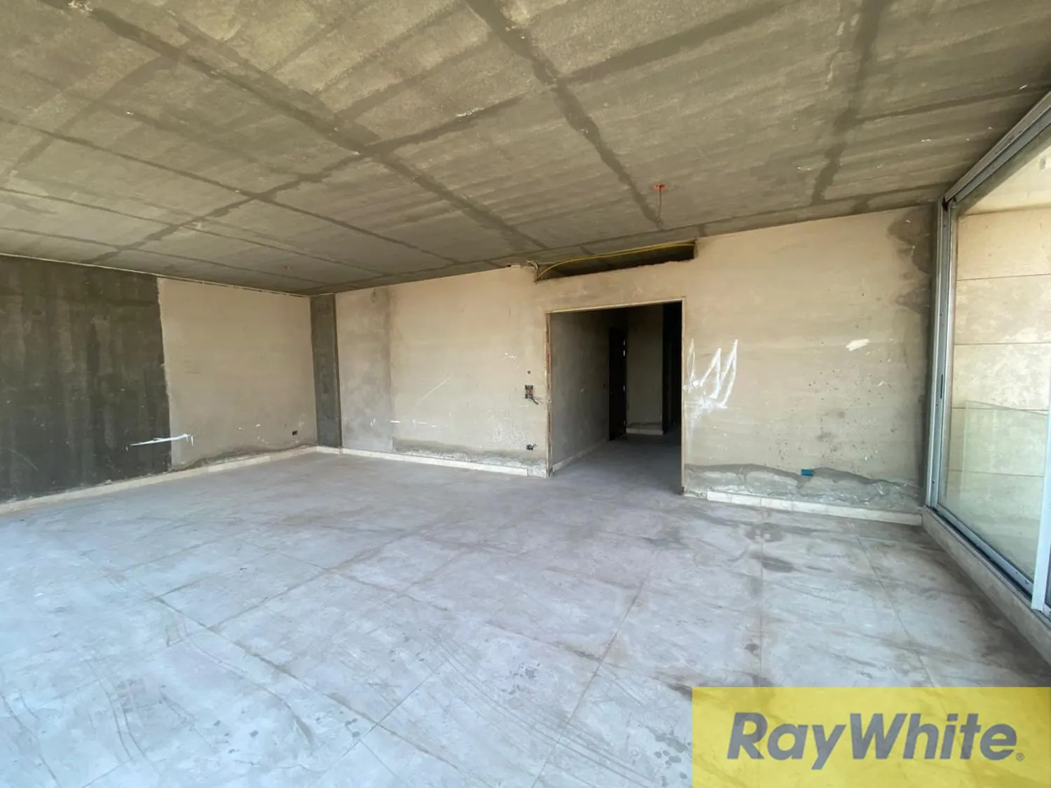 Luxury Apartment For Sale In Hamra — الصورة 2