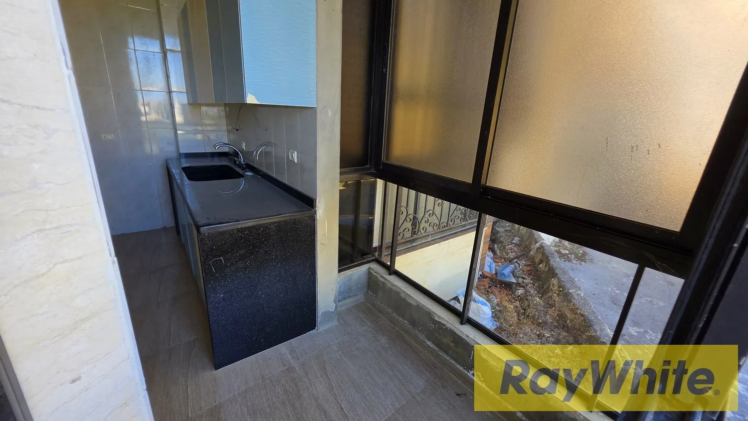 Apartment For Sale In Bouar — photo 4