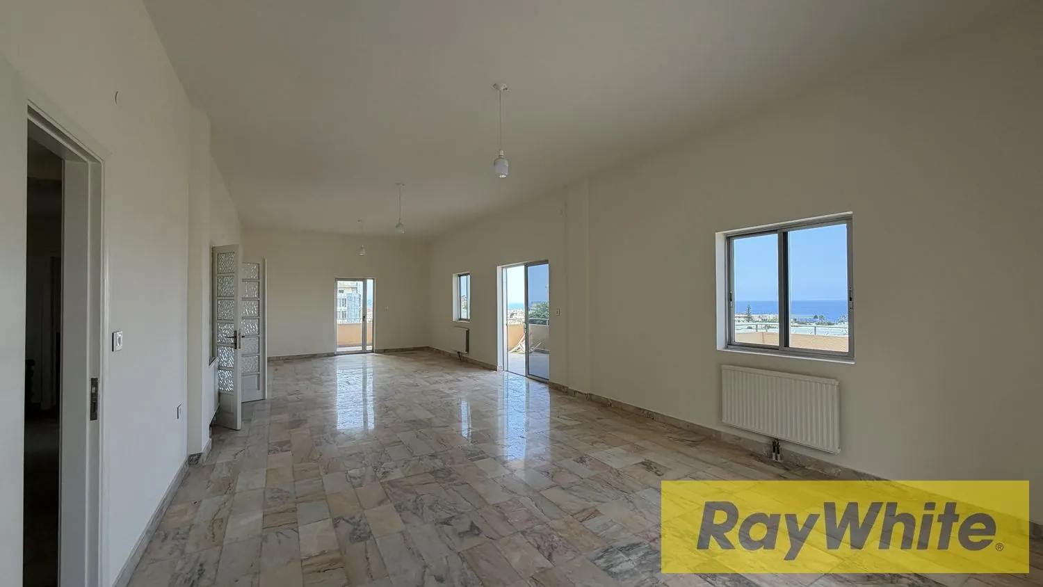 Apartment For Sale In Jbeil Town — الصورة 4