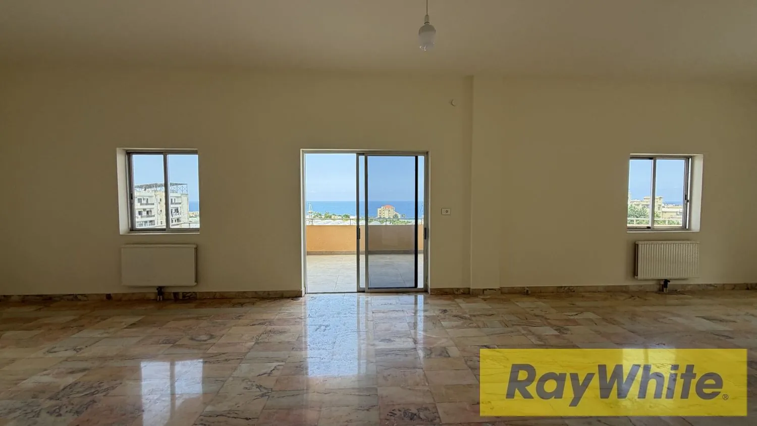Apartment For Sale In Jbeil Town — الصورة 5