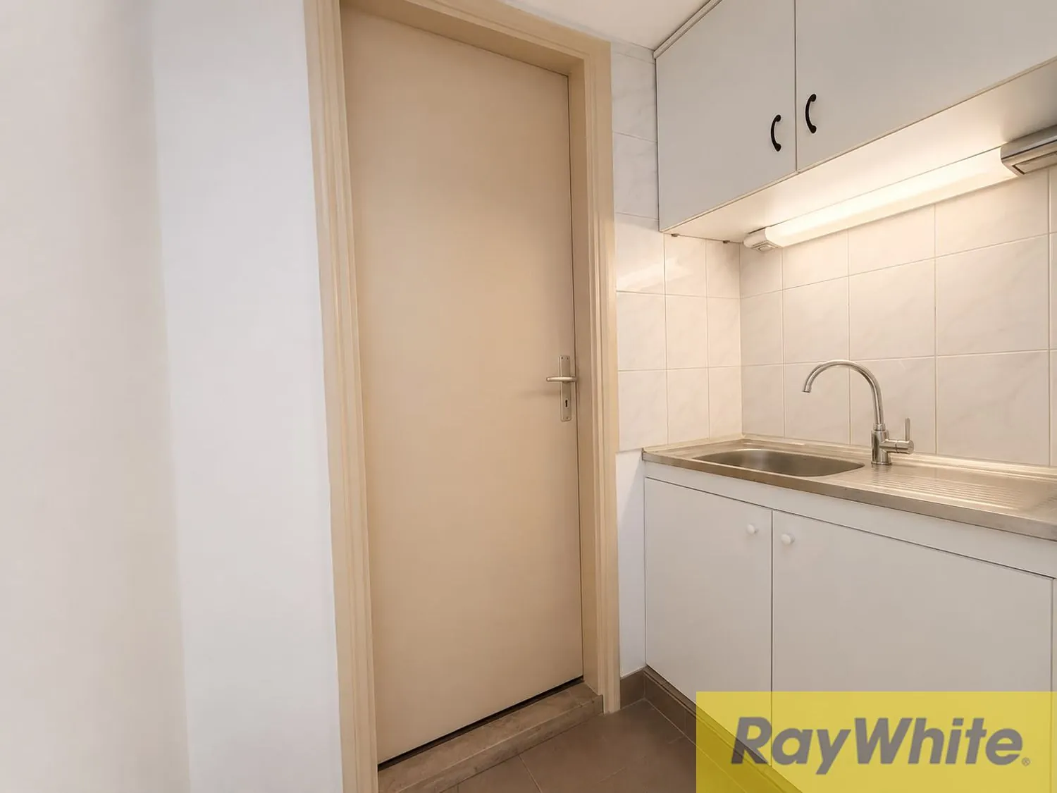 Office For Rent In Downtown — photo 4