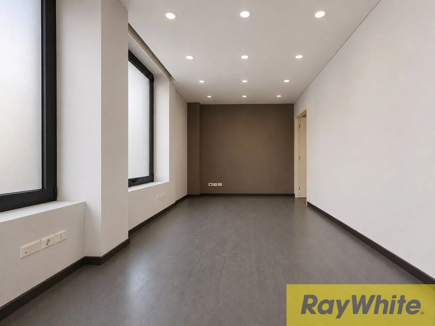 Office For Rent In Downtown — photo 4