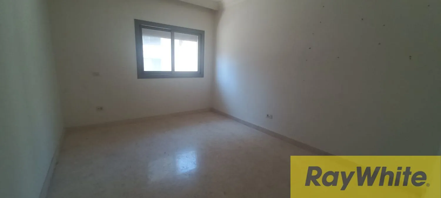 Apartment For Sale In Ain Al Mraiseh — الصورة 2