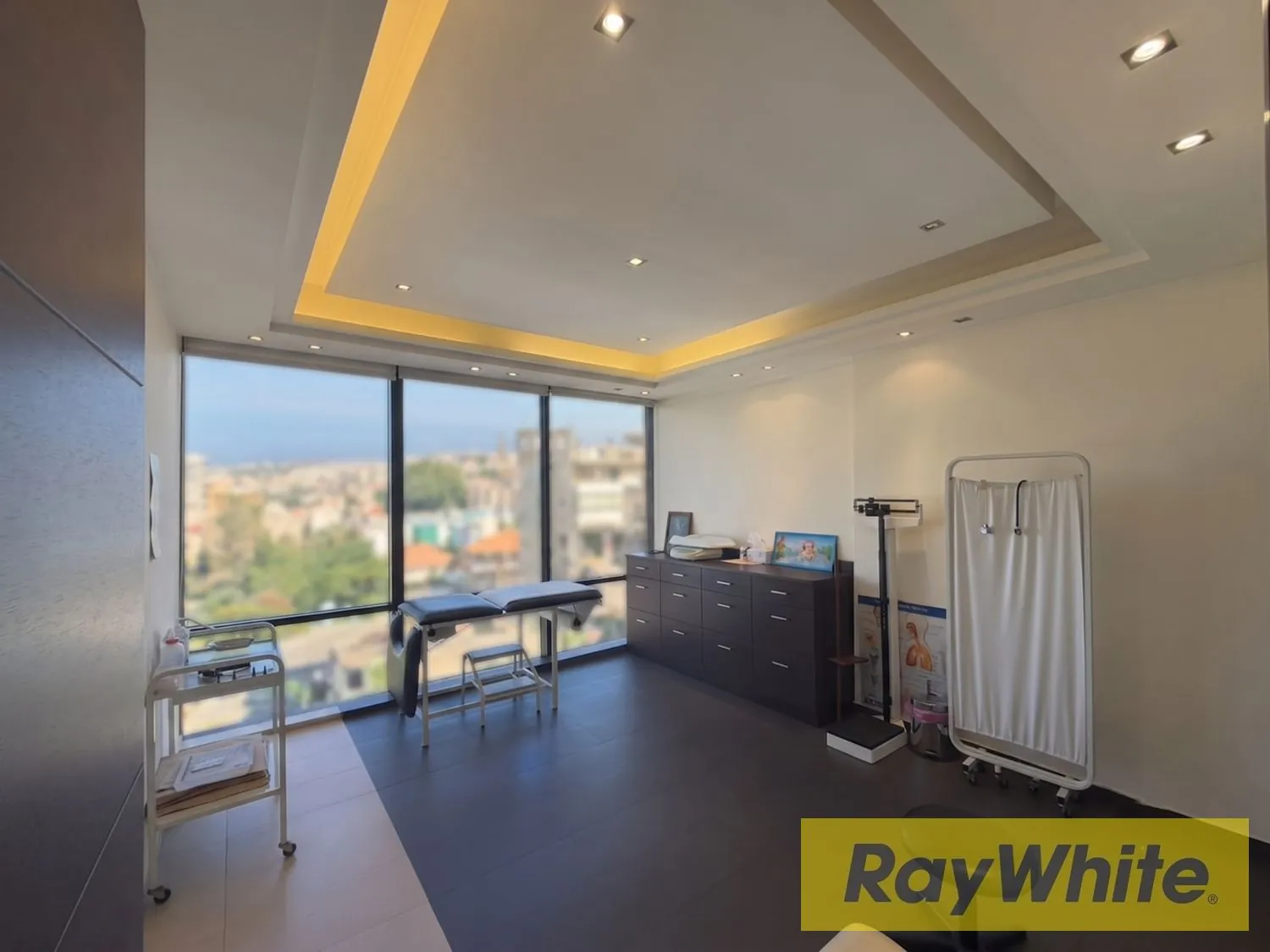 Clinic For Sale In Prime Mtayleb Location — photo 2