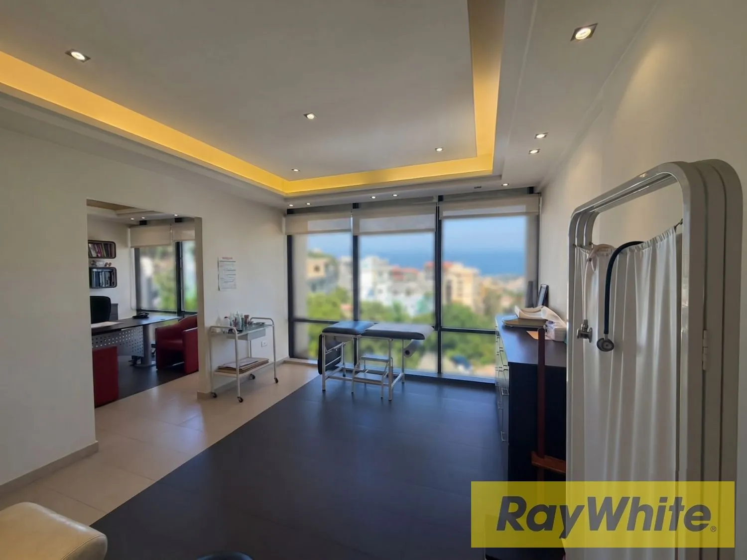 Clinic For Rent In Prime Mtayleb Location — الصورة 5