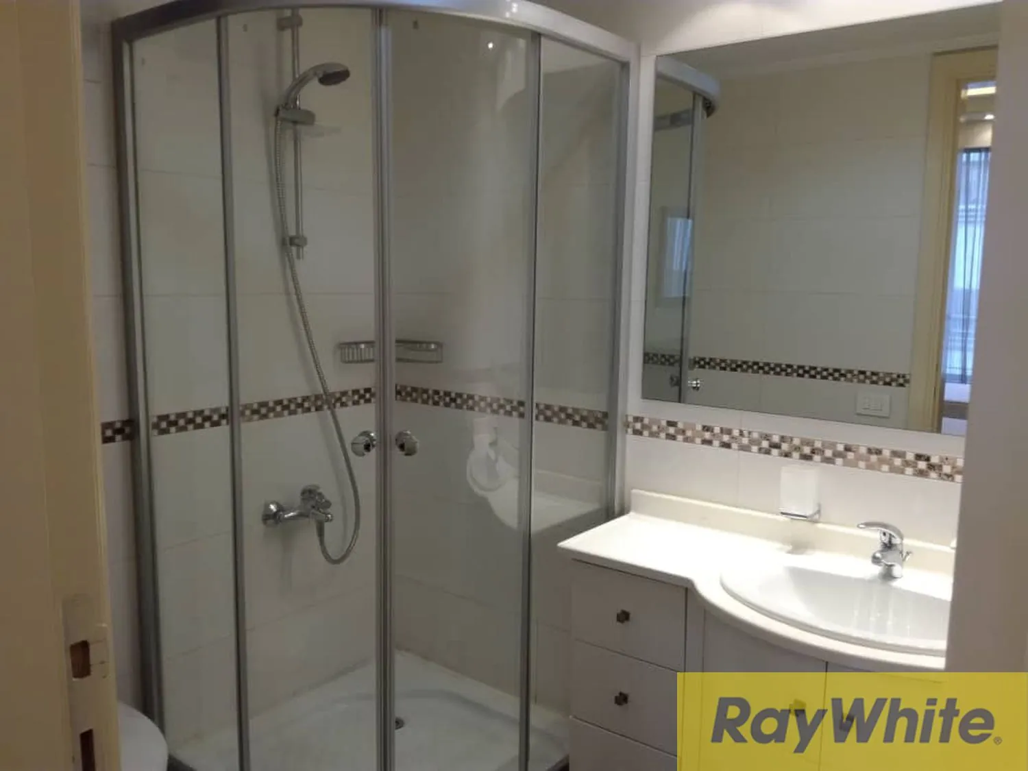 Furnished Apartment For Rent In Sanayeh — photo 2