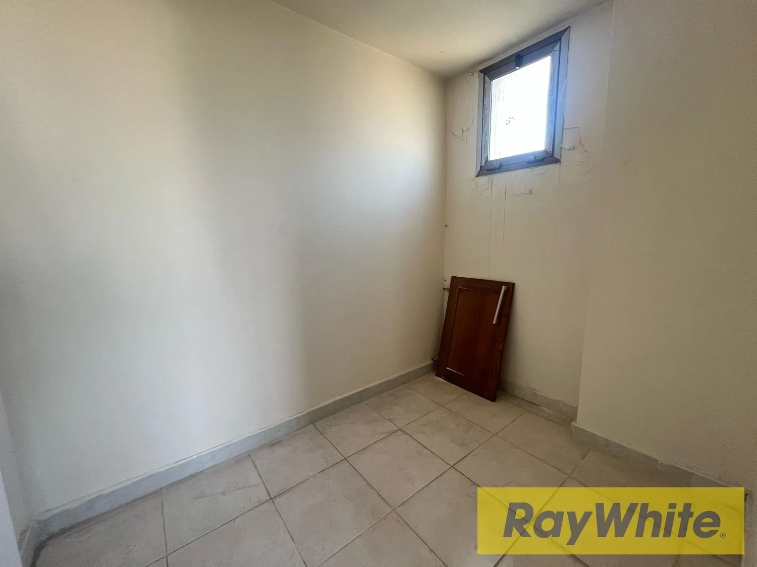 Apartment For Sale In Hamra — الصورة 4
