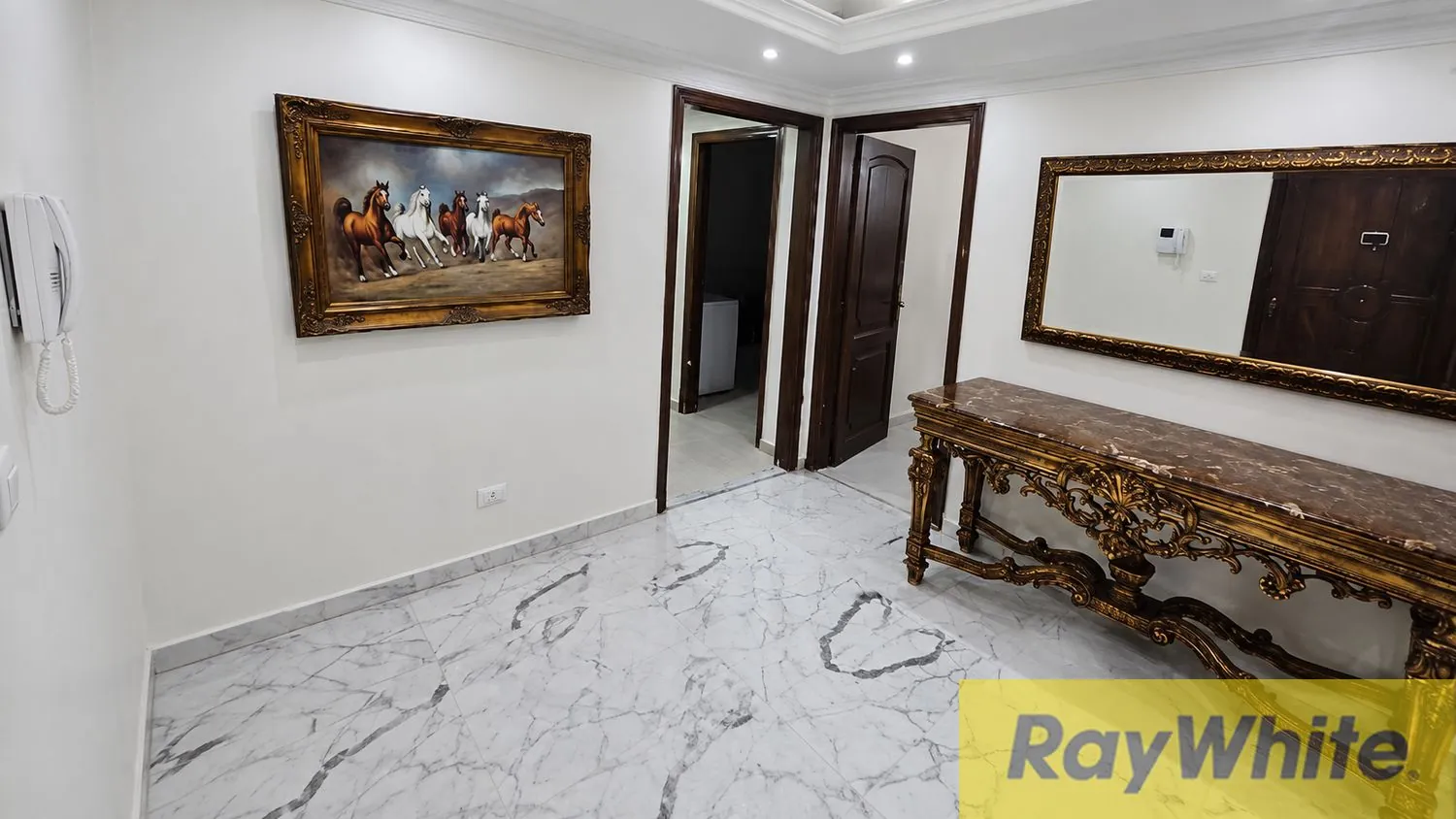 Elegant Fully Furnished Apartment For Sale In Jnah — الصورة 2