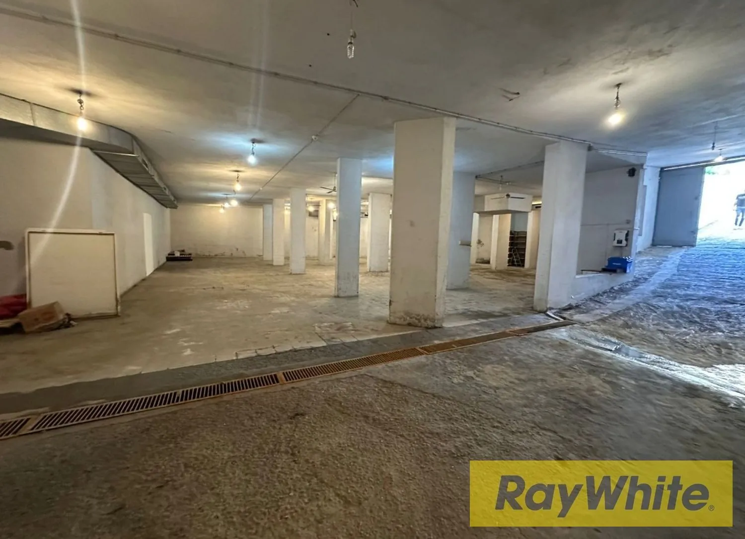Warehouse For Rent – Sin El Fil — photo 4