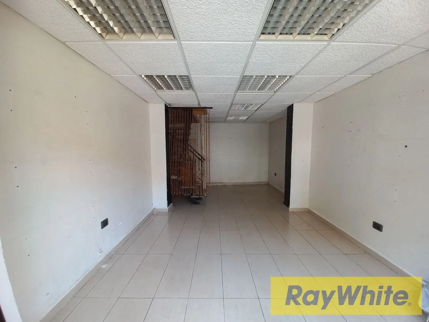 Shop For Rent In Zalka — الصورة 2