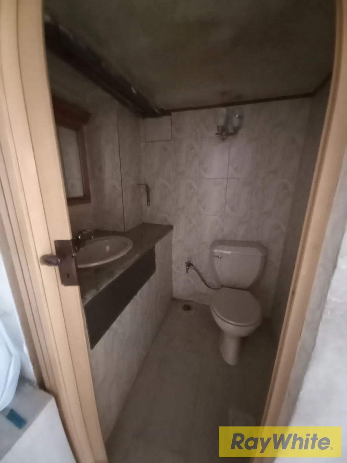 Shop For Rent In Zalka — الصورة 4