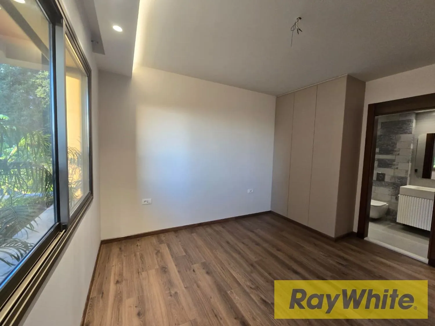 Luxury Semi-furnished Apartment For Rent In Biyada | 350m² — photo 5