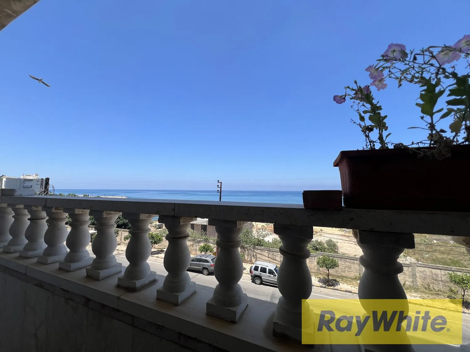 Used Furnished Apartment For Sale In Almoun With A Beautiful Sea View. — الصورة 3